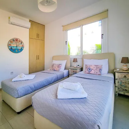 Villa Nissi Magnolia *