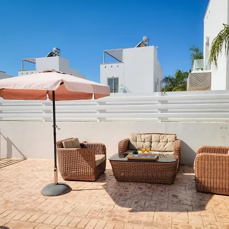 Nissi Magnolia Villa *