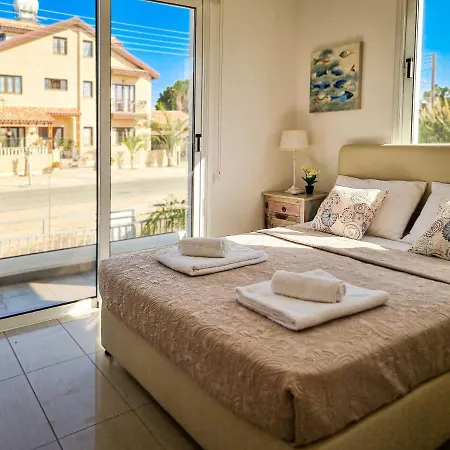 Villa Nissi Magnolia *