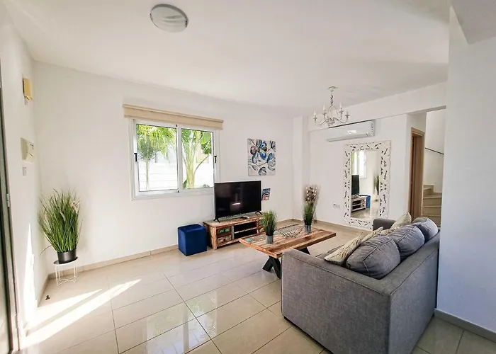 Βίλα Nissi Magnolia *