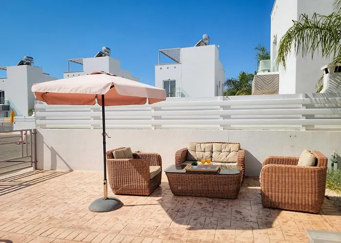 Nissi Magnolia Βίλα *