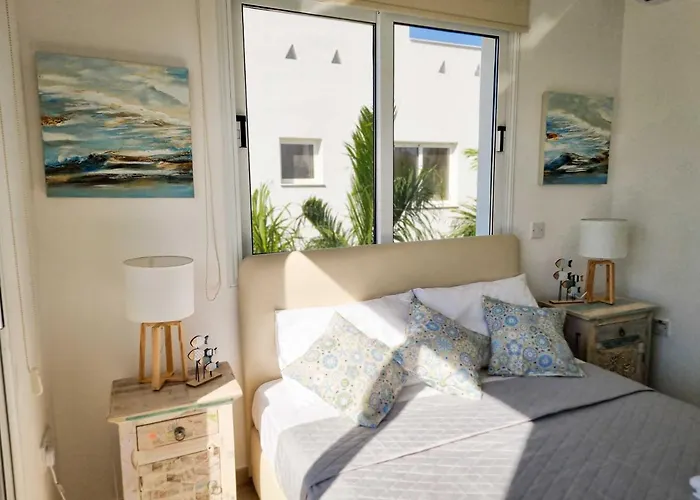 Nissi Magnolia Vila Ayia Napa